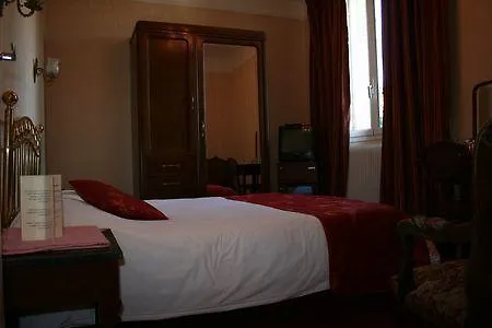 Hotel Aiglon 멍똥