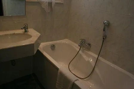Hotel Aiglon 멍똥 3*,
