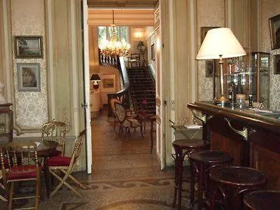 Hotel Aiglon 멍똥