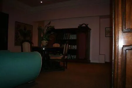 Hotel Aiglon 멍똥
