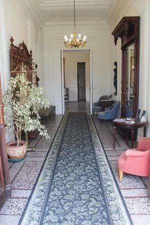Hotel Aiglon 멍똥